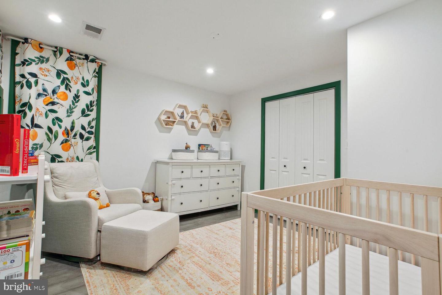 216 T ST NE #1, WASHINGTON, District Of Columbia 20002, 2 Bedrooms Bedrooms, ,2 BathroomsBathrooms,Residential,For sale,216 T ST NE #1,DCDC2212132 MLS # DCDC2212132