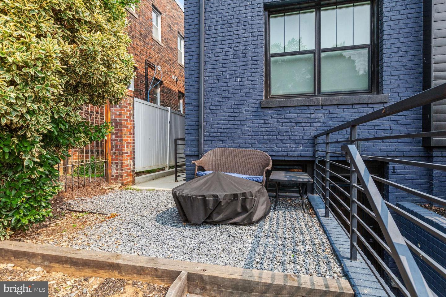 216 T ST NE #1, WASHINGTON, District Of Columbia 20002, 2 Bedrooms Bedrooms, ,2 BathroomsBathrooms,Residential,For sale,216 T ST NE #1,DCDC2212132 MLS # DCDC2212132