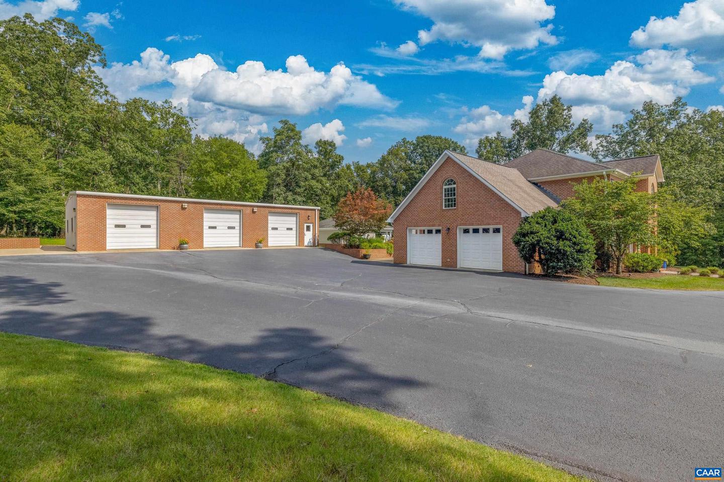 2865 PROFFIT RD, CHARLOTTESVILLE, Virginia 22911, 5 Bedrooms Bedrooms, ,2 BathroomsBathrooms,Residential,For sale,2865 PROFFIT RD,667143 MLS # 667143