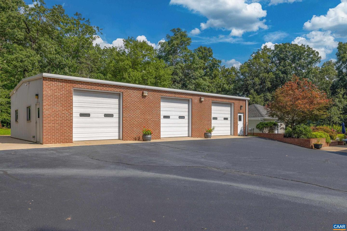 2865 PROFFIT RD, CHARLOTTESVILLE, Virginia 22911, 5 Bedrooms Bedrooms, ,2 BathroomsBathrooms,Residential,For sale,2865 PROFFIT RD,667143 MLS # 667143