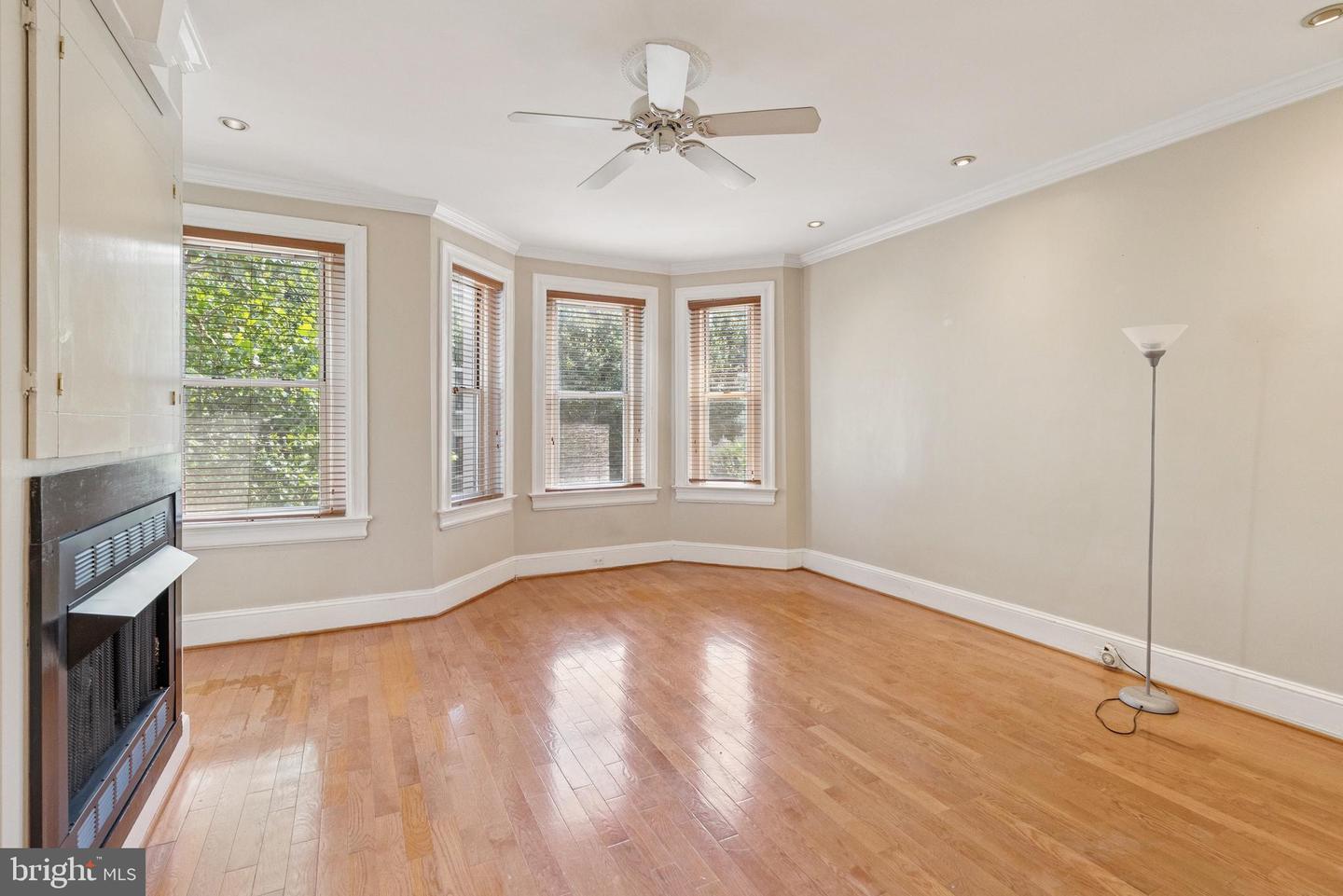 1905 S ST NW, WASHINGTON, District Of Columbia 20009, 6 Bedrooms Bedrooms, ,4 BathroomsBathrooms,Residential,For sale,1905 S ST NW,DCDC2212172 MLS # DCDC2212172