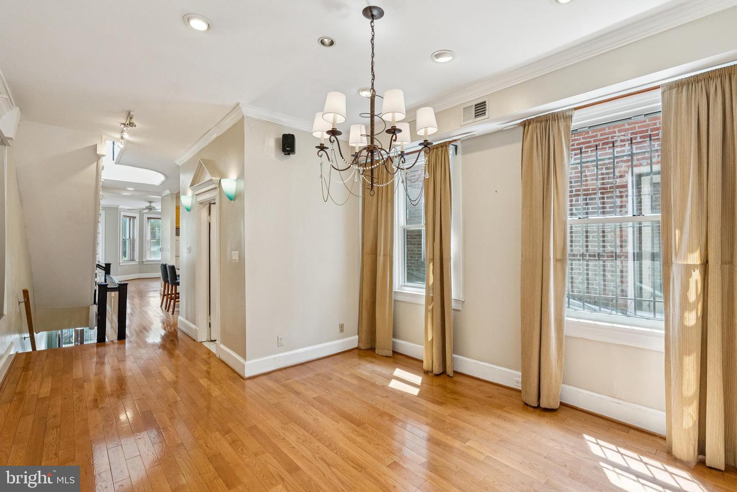 1905 S ST NW, WASHINGTON, District Of Columbia 20009, 6 Bedrooms Bedrooms, ,4 BathroomsBathrooms,Residential,For sale,1905 S ST NW,DCDC2212172 MLS # DCDC2212172