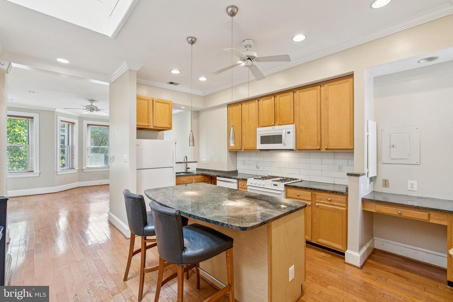 1905 S ST NW, WASHINGTON, District Of Columbia 20009, 6 Bedrooms Bedrooms, ,4 BathroomsBathrooms,Residential,For sale,1905 S ST NW,DCDC2212172 MLS # DCDC2212172