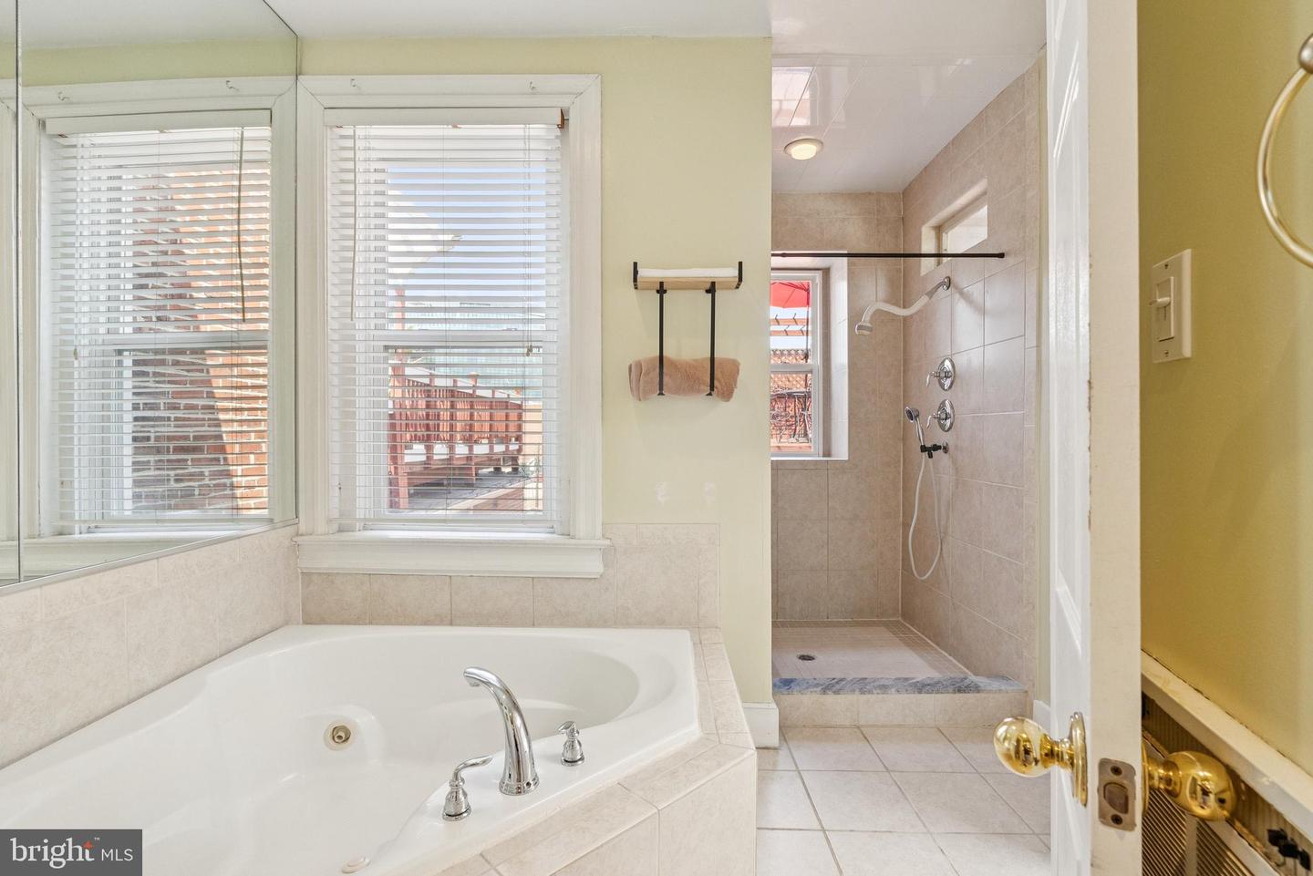 1905 S ST NW, WASHINGTON, District Of Columbia 20009, 6 Bedrooms Bedrooms, ,4 BathroomsBathrooms,Residential,For sale,1905 S ST NW,DCDC2212172 MLS # DCDC2212172
