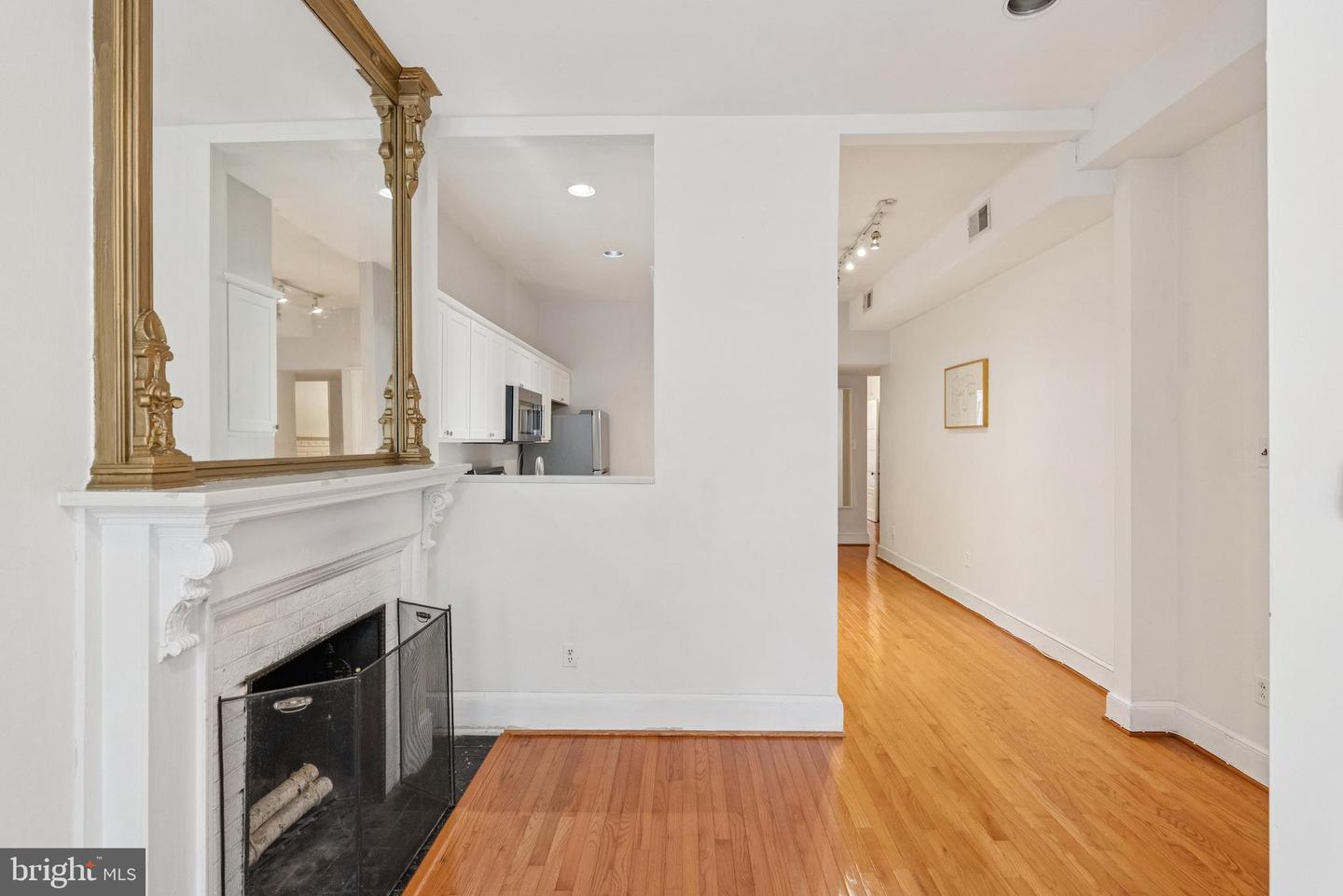 1905 S ST NW, WASHINGTON, District Of Columbia 20009, 6 Bedrooms Bedrooms, ,4 BathroomsBathrooms,Residential,For sale,1905 S ST NW,DCDC2212172 MLS # DCDC2212172