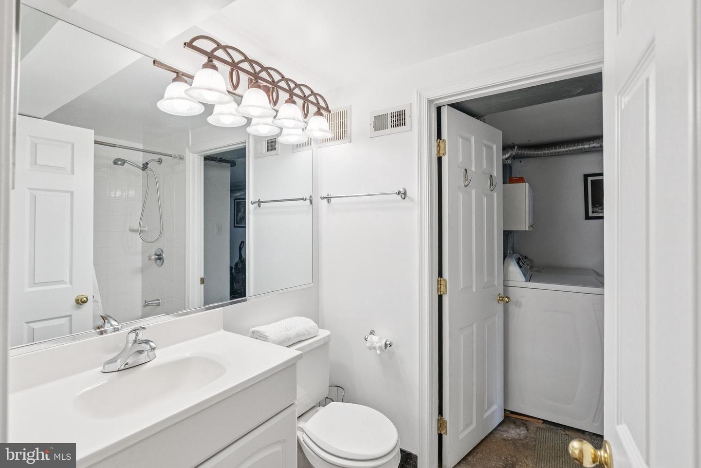 1905 S ST NW, WASHINGTON, District Of Columbia 20009, 6 Bedrooms Bedrooms, ,4 BathroomsBathrooms,Residential,For sale,1905 S ST NW,DCDC2212172 MLS # DCDC2212172
