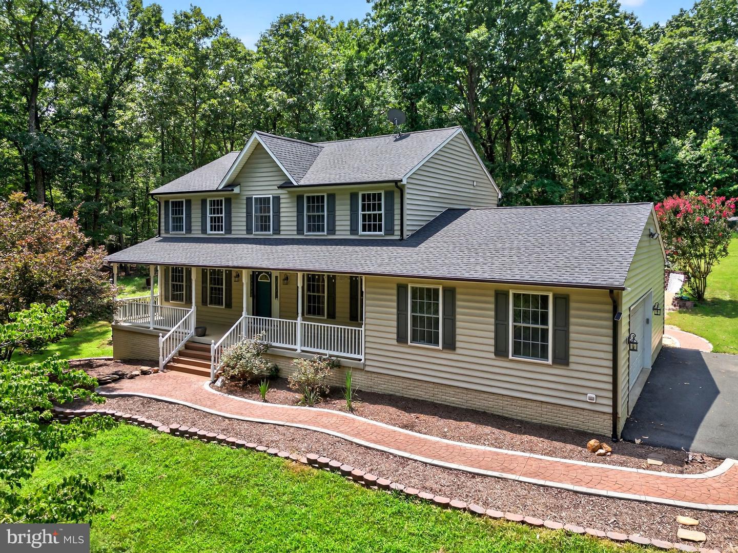 124 FAWN HILLS DR, FREDERICKSBURG, Virginia 22407, 5 Bedrooms Bedrooms, ,3 BathroomsBathrooms,Residential,For sale,124 FAWN HILLS DR,VASP2034952 MLS # VASP2034952