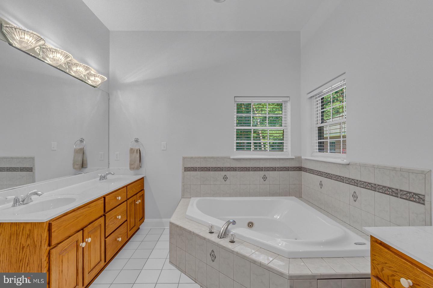 813 COAN HARBOUR DR, LOTTSBURG, Virginia 22511, 4 Bedrooms Bedrooms, 9 Rooms Rooms,3 BathroomsBathrooms,Residential,For sale,813 COAN HARBOUR DR,VANV2001698 MLS # VANV2001698