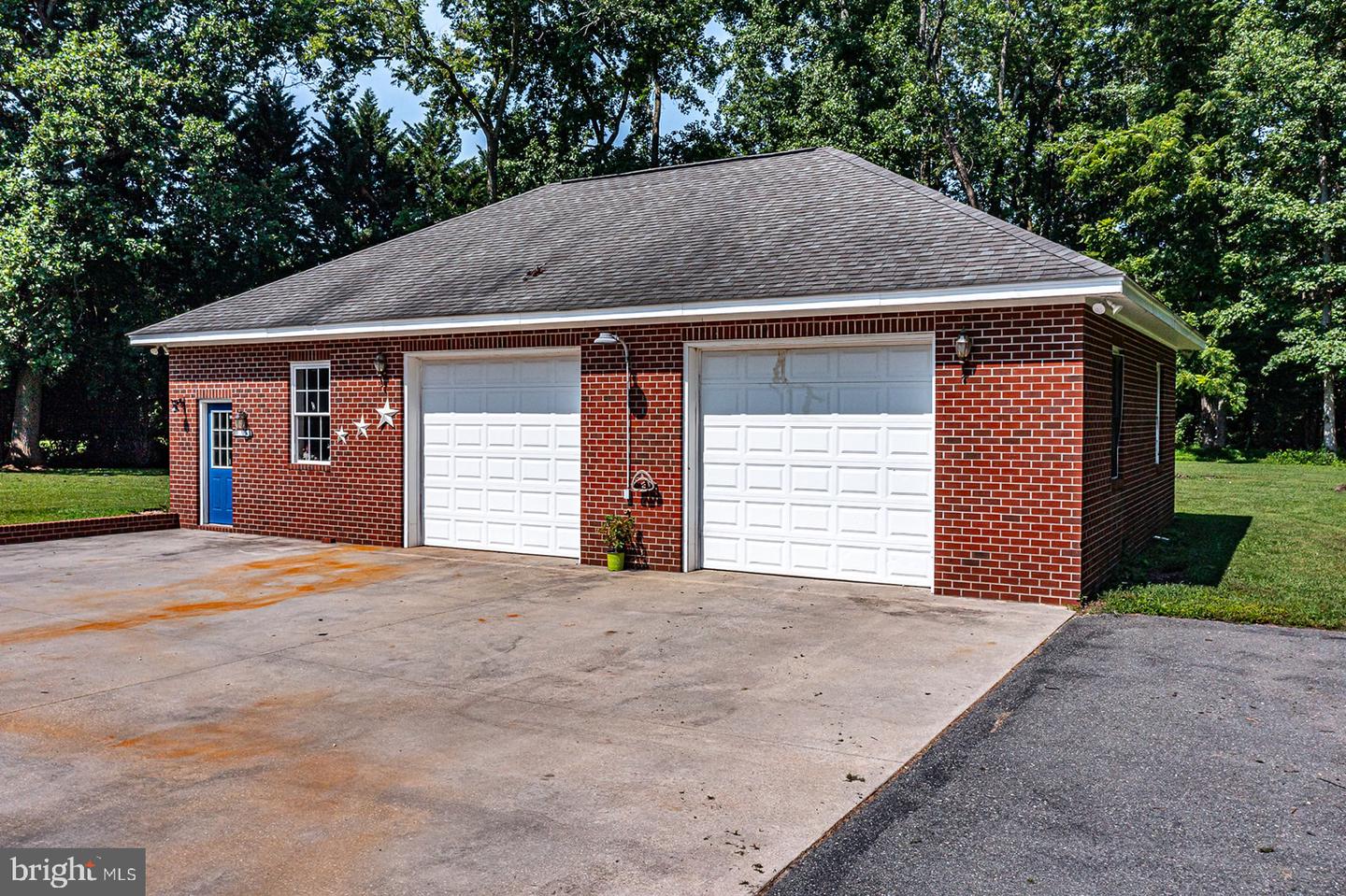 813 COAN HARBOUR DR, LOTTSBURG, Virginia 22511, 4 Bedrooms Bedrooms, 9 Rooms Rooms,3 BathroomsBathrooms,Residential,For sale,813 COAN HARBOUR DR,VANV2001698 MLS # VANV2001698