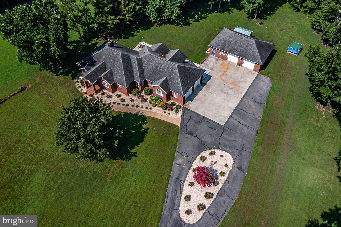 813 COAN HARBOUR DR, LOTTSBURG, Virginia 22511, 4 Bedrooms Bedrooms, 9 Rooms Rooms,3 BathroomsBathrooms,Residential,For sale,813 COAN HARBOUR DR,VANV2001698 MLS # VANV2001698