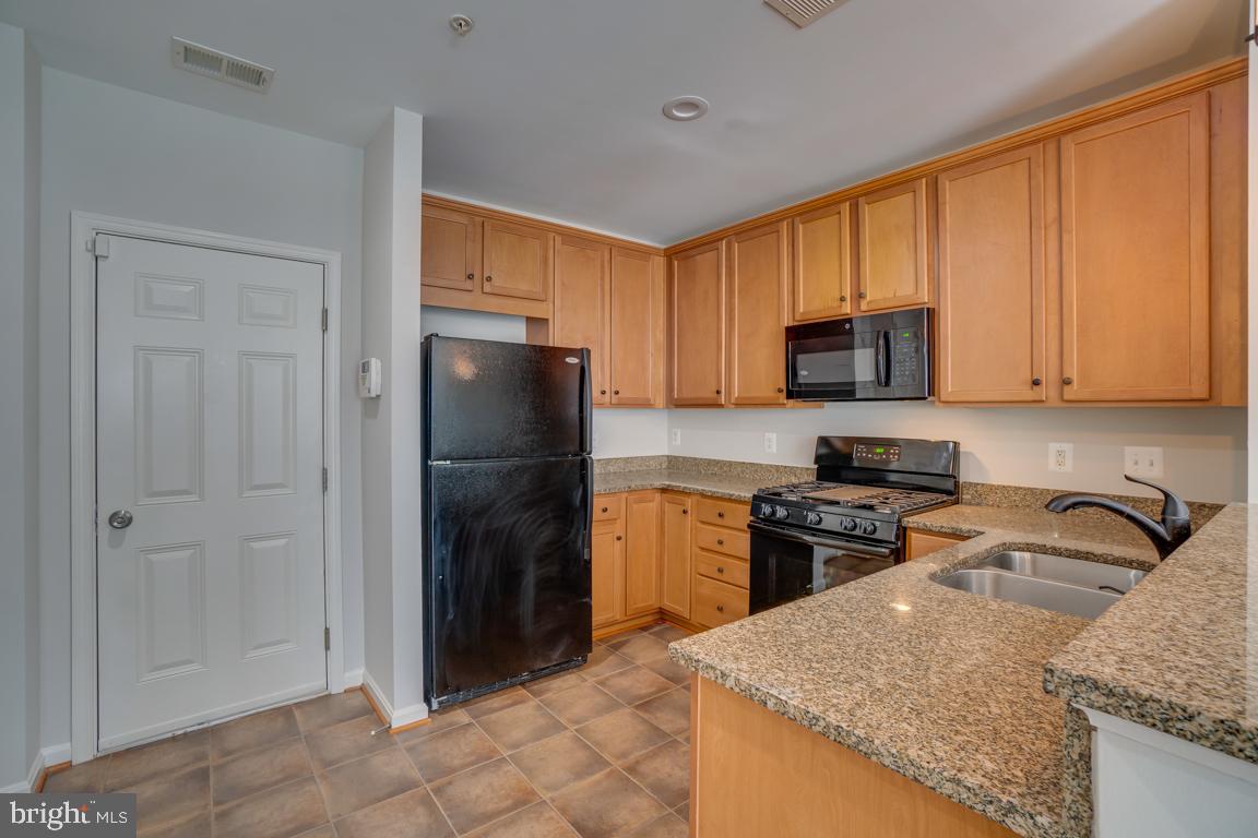 6153 ASTER HAVEN CIR #57, HAYMARKET, Virginia 20169, 3 Bedrooms Bedrooms, ,2 BathroomsBathrooms,Residential,For sale,6153 ASTER HAVEN CIR #57,VAPW2100100 MLS # VAPW2100100