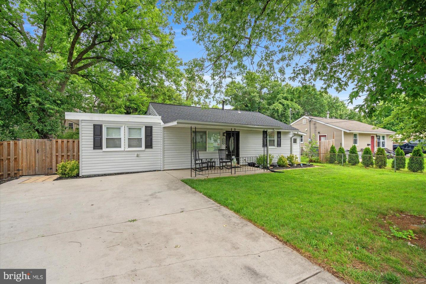 3908 ELMWOOD DR, ALEXANDRIA, Virginia 22303, 3 Bedrooms Bedrooms, 8 Rooms Rooms,2 BathroomsBathrooms,Residential,For sale,3908 ELMWOOD DR,VAFX2257816 MLS # VAFX2257816