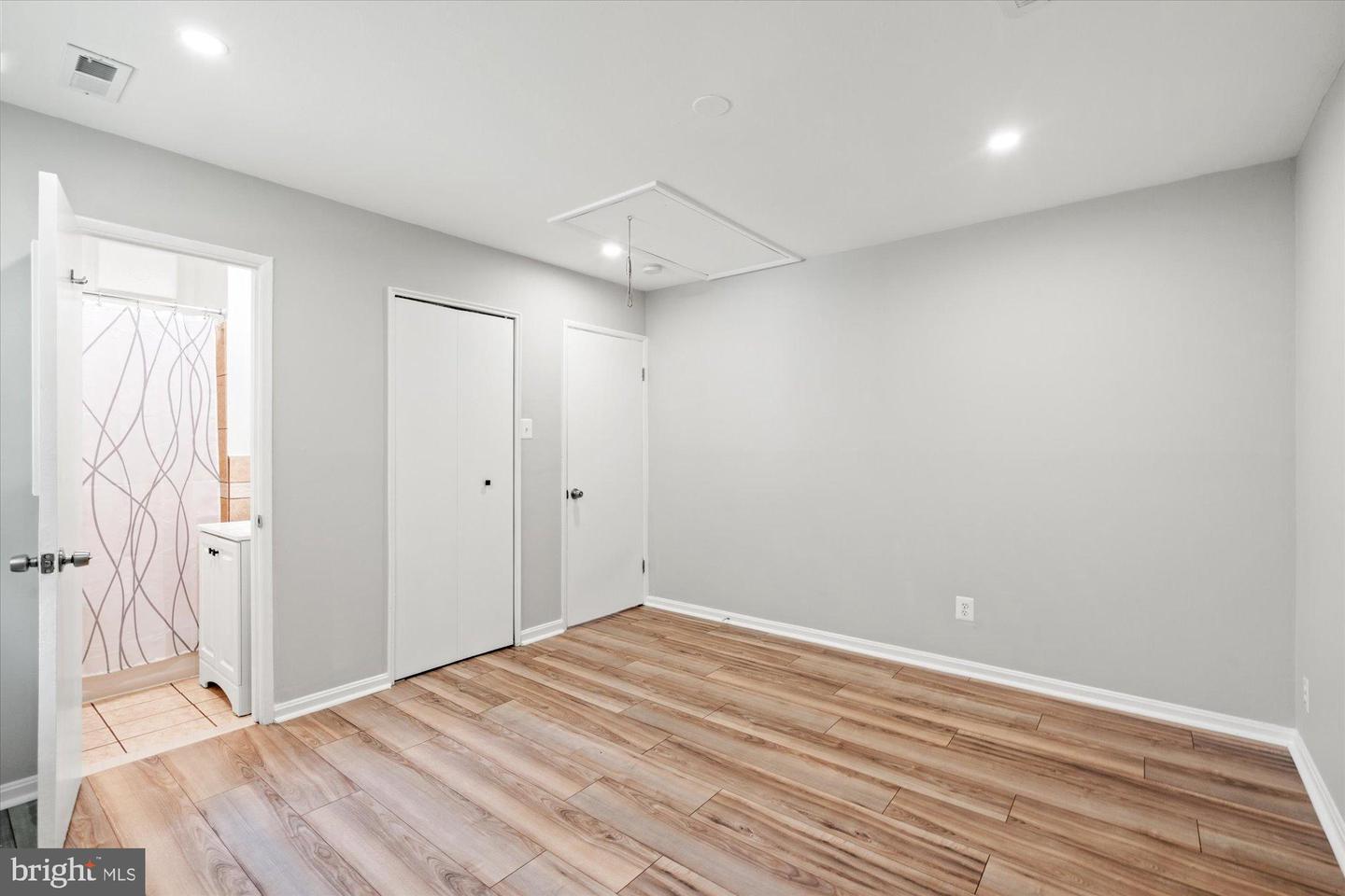 3908 ELMWOOD DR, ALEXANDRIA, Virginia 22303, 3 Bedrooms Bedrooms, 8 Rooms Rooms,2 BathroomsBathrooms,Residential,For sale,3908 ELMWOOD DR,VAFX2257816 MLS # VAFX2257816