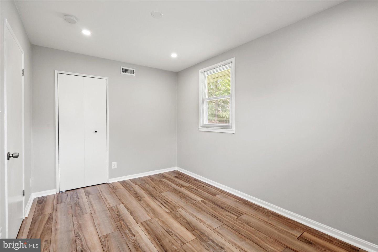 3908 ELMWOOD DR, ALEXANDRIA, Virginia 22303, 3 Bedrooms Bedrooms, 8 Rooms Rooms,2 BathroomsBathrooms,Residential,For sale,3908 ELMWOOD DR,VAFX2257816 MLS # VAFX2257816