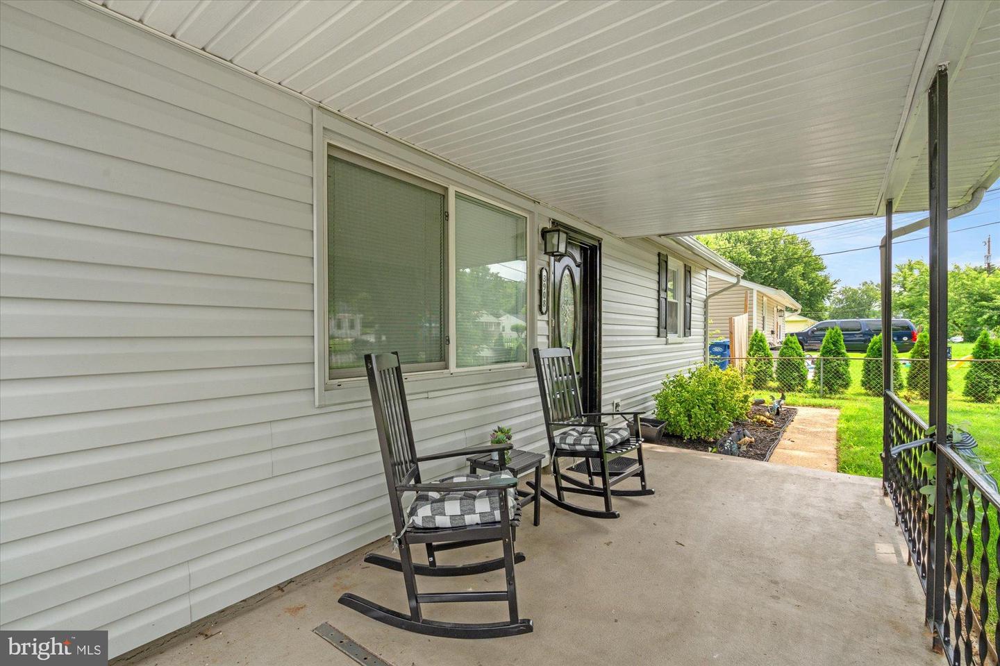 3908 ELMWOOD DR, ALEXANDRIA, Virginia 22303, 3 Bedrooms Bedrooms, 8 Rooms Rooms,2 BathroomsBathrooms,Residential,For sale,3908 ELMWOOD DR,VAFX2257816 MLS # VAFX2257816