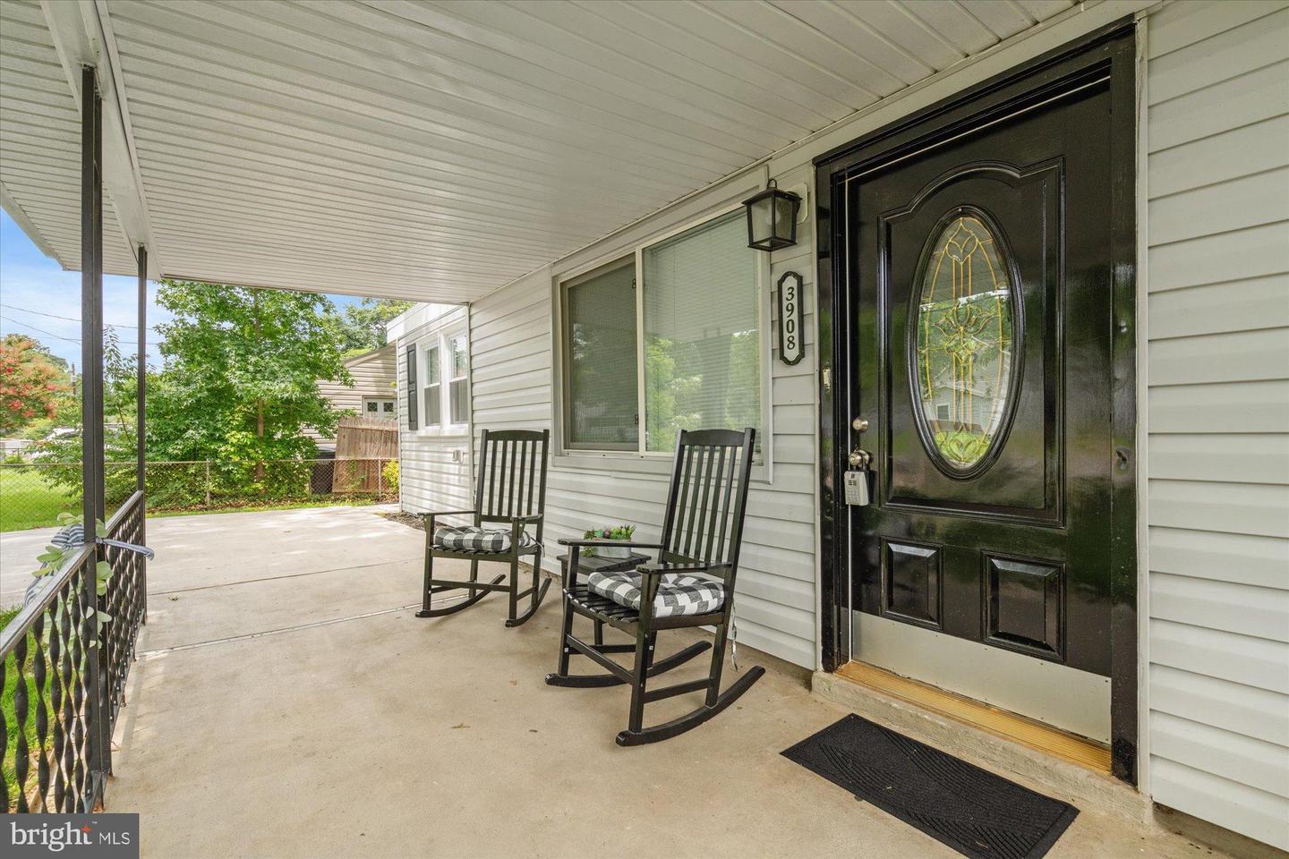 3908 ELMWOOD DR, ALEXANDRIA, Virginia 22303, 3 Bedrooms Bedrooms, 8 Rooms Rooms,2 BathroomsBathrooms,Residential,For sale,3908 ELMWOOD DR,VAFX2257816 MLS # VAFX2257816