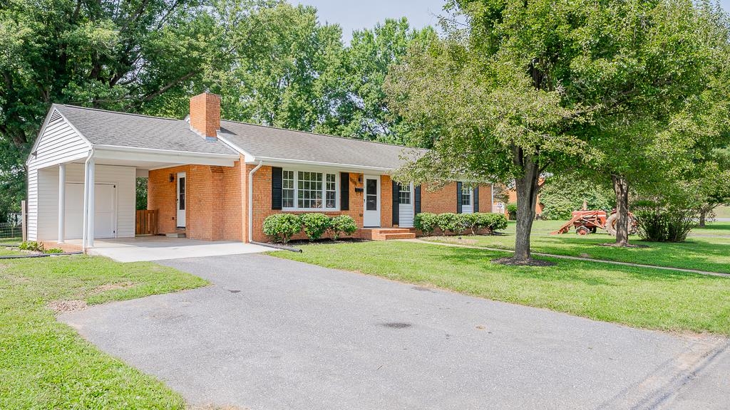602 GREEN ST, BRIDGEWATER, Virginia 22812, 3 Bedrooms Bedrooms, ,2 BathroomsBathrooms,Residential,602 GREEN ST,667233 MLS # 667233