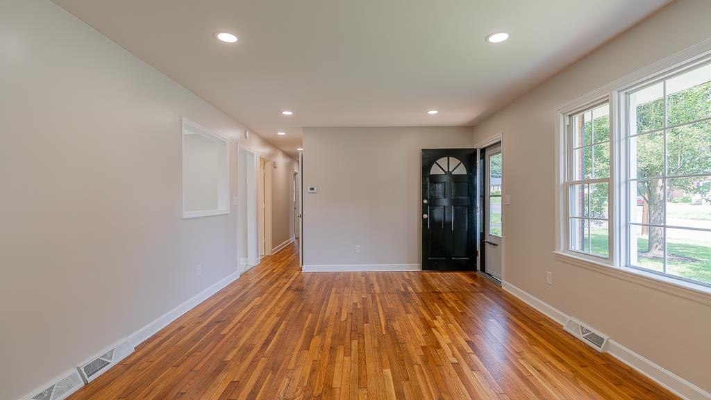 602 GREEN ST, BRIDGEWATER, Virginia 22812, 3 Bedrooms Bedrooms, ,2 BathroomsBathrooms,Residential,602 GREEN ST,667233 MLS # 667233