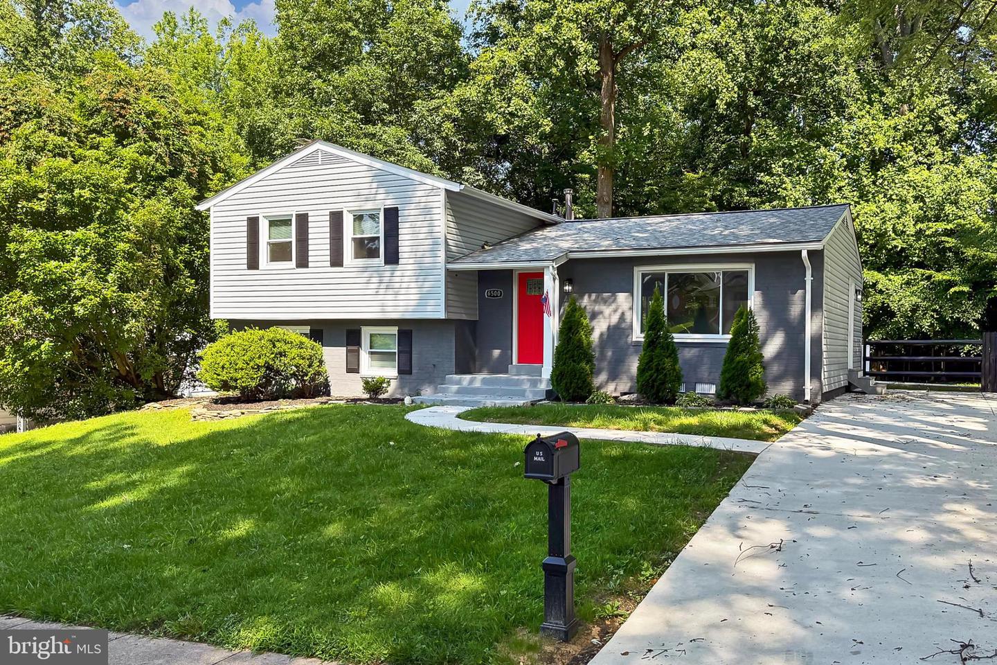 6500 RIVINGTON, SPRINGFIELD, Virginia 22152, 5 Bedrooms Bedrooms, 13 Rooms Rooms,3 BathroomsBathrooms,Residential,For sale,6500 RIVINGTON,VAFX2257818 MLS # VAFX2257818