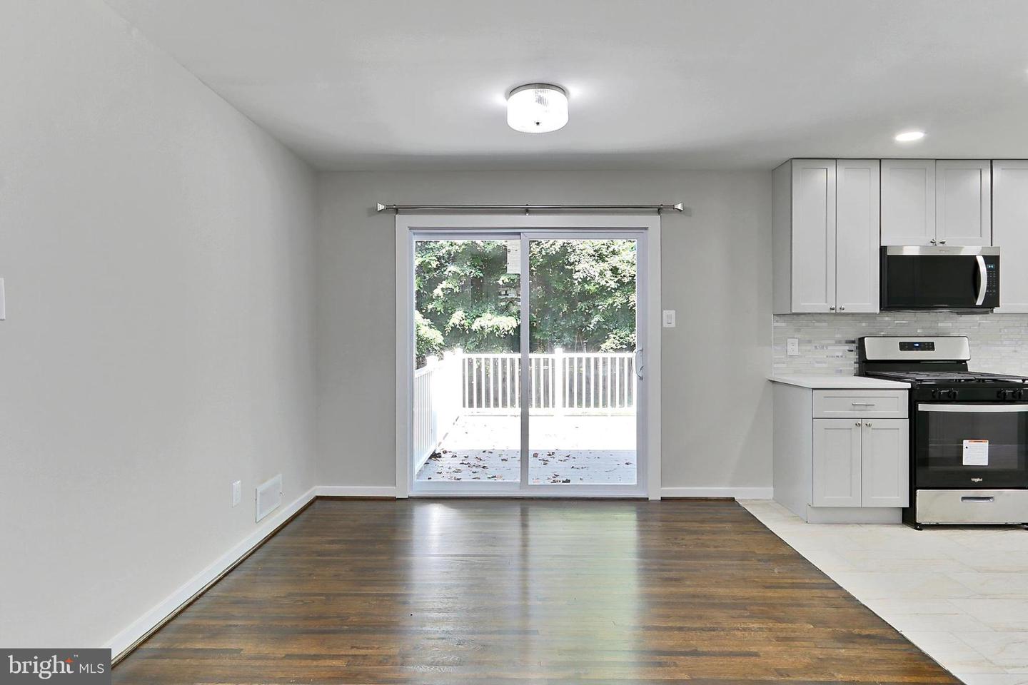 6500 RIVINGTON, SPRINGFIELD, Virginia 22152, 5 Bedrooms Bedrooms, 13 Rooms Rooms,3 BathroomsBathrooms,Residential,For sale,6500 RIVINGTON,VAFX2257818 MLS # VAFX2257818
