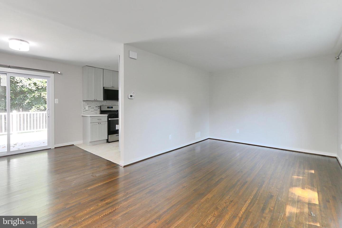 6500 RIVINGTON, SPRINGFIELD, Virginia 22152, 5 Bedrooms Bedrooms, 13 Rooms Rooms,3 BathroomsBathrooms,Residential,For sale,6500 RIVINGTON,VAFX2257818 MLS # VAFX2257818