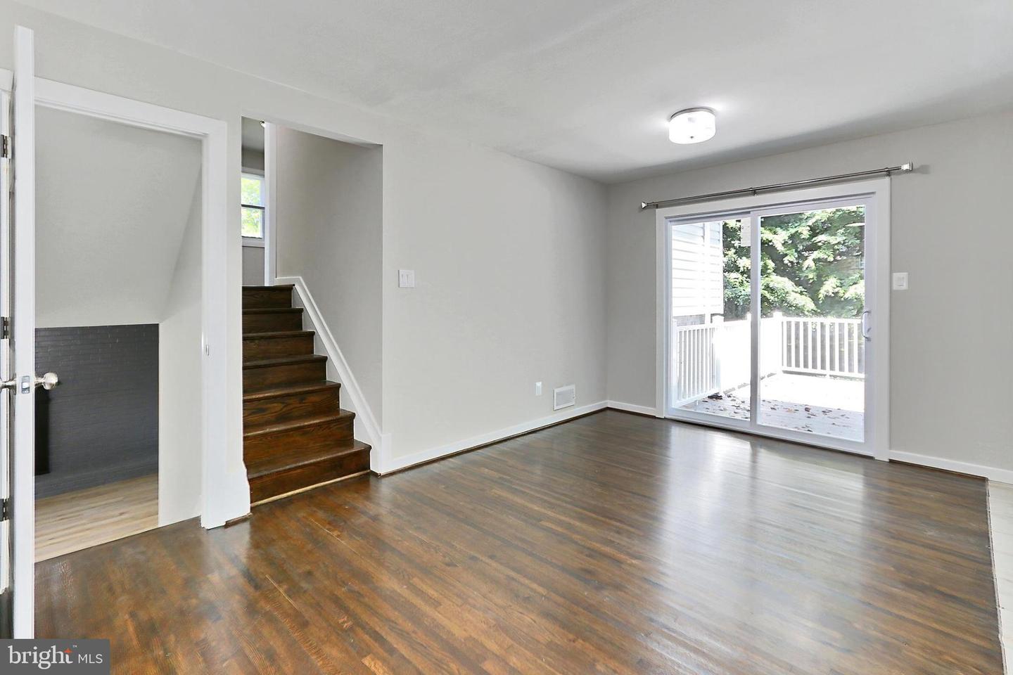 6500 RIVINGTON, SPRINGFIELD, Virginia 22152, 5 Bedrooms Bedrooms, 13 Rooms Rooms,3 BathroomsBathrooms,Residential,For sale,6500 RIVINGTON,VAFX2257818 MLS # VAFX2257818