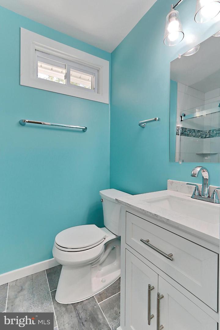 6500 RIVINGTON, SPRINGFIELD, Virginia 22152, 5 Bedrooms Bedrooms, 13 Rooms Rooms,3 BathroomsBathrooms,Residential,For sale,6500 RIVINGTON,VAFX2257818 MLS # VAFX2257818