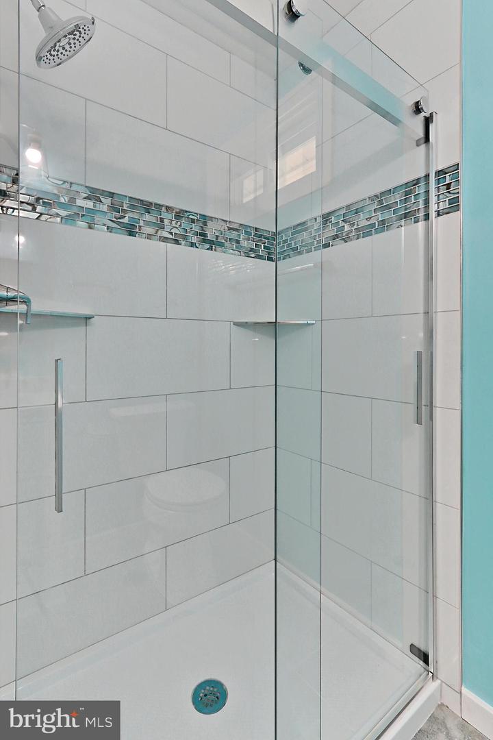 6500 RIVINGTON, SPRINGFIELD, Virginia 22152, 5 Bedrooms Bedrooms, 13 Rooms Rooms,3 BathroomsBathrooms,Residential,For sale,6500 RIVINGTON,VAFX2257818 MLS # VAFX2257818