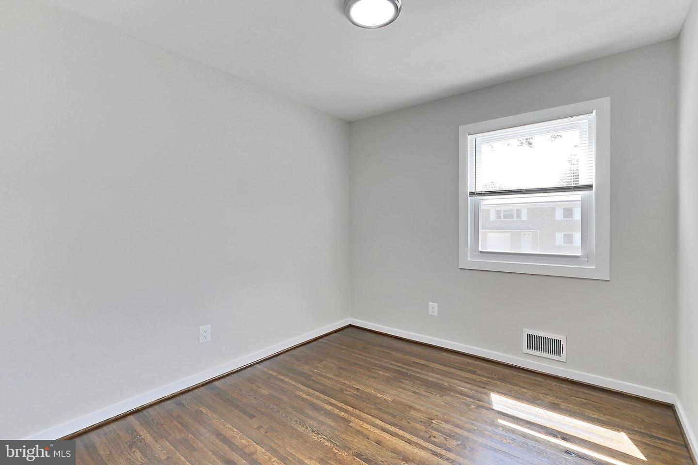 6500 RIVINGTON, SPRINGFIELD, Virginia 22152, 5 Bedrooms Bedrooms, 13 Rooms Rooms,3 BathroomsBathrooms,Residential,For sale,6500 RIVINGTON,VAFX2257818 MLS # VAFX2257818