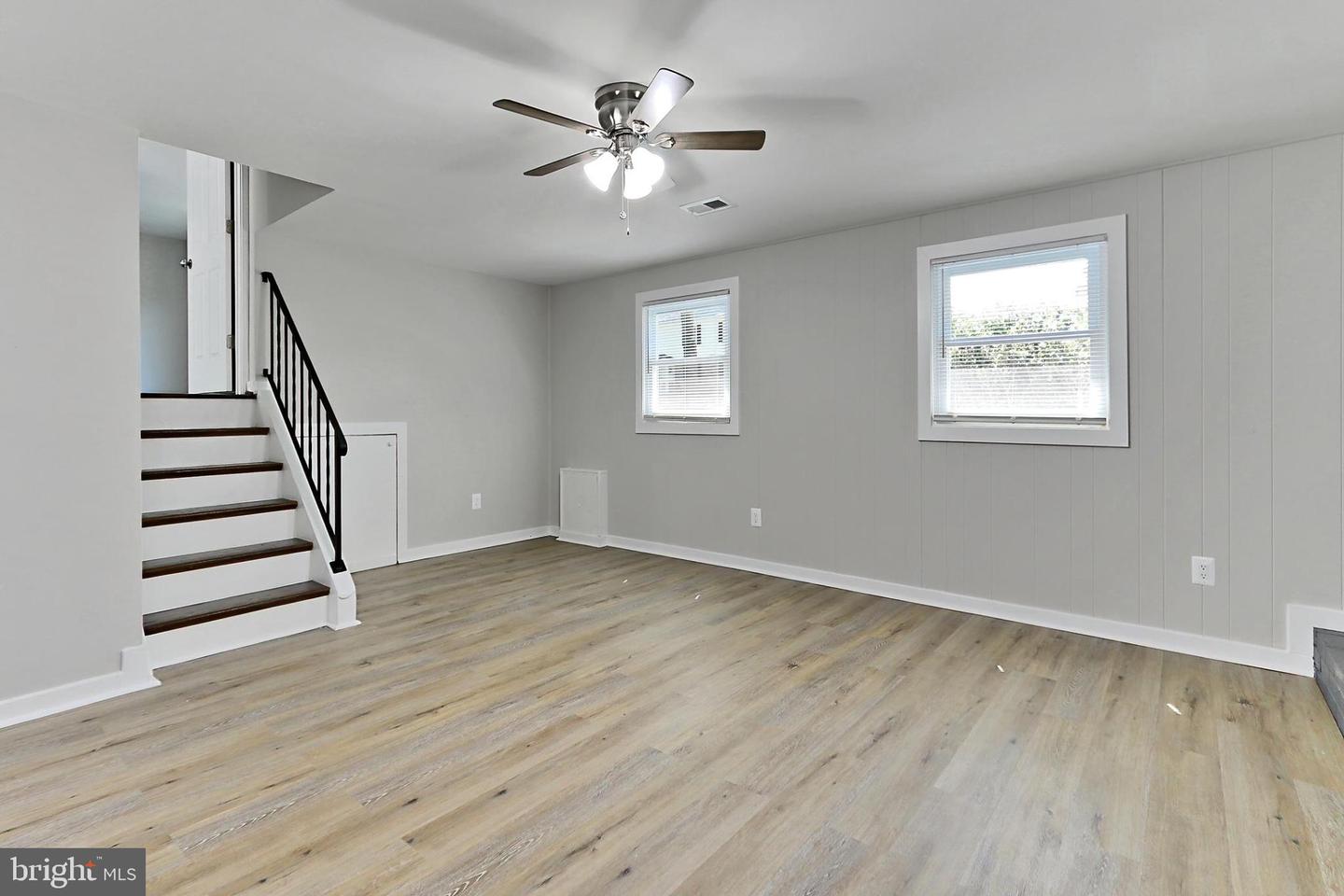6500 RIVINGTON, SPRINGFIELD, Virginia 22152, 5 Bedrooms Bedrooms, 13 Rooms Rooms,3 BathroomsBathrooms,Residential,For sale,6500 RIVINGTON,VAFX2257818 MLS # VAFX2257818