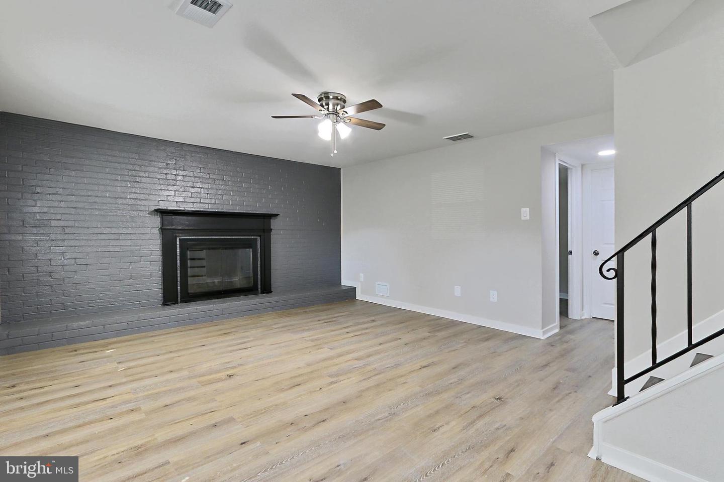 6500 RIVINGTON, SPRINGFIELD, Virginia 22152, 5 Bedrooms Bedrooms, 13 Rooms Rooms,3 BathroomsBathrooms,Residential,For sale,6500 RIVINGTON,VAFX2257818 MLS # VAFX2257818