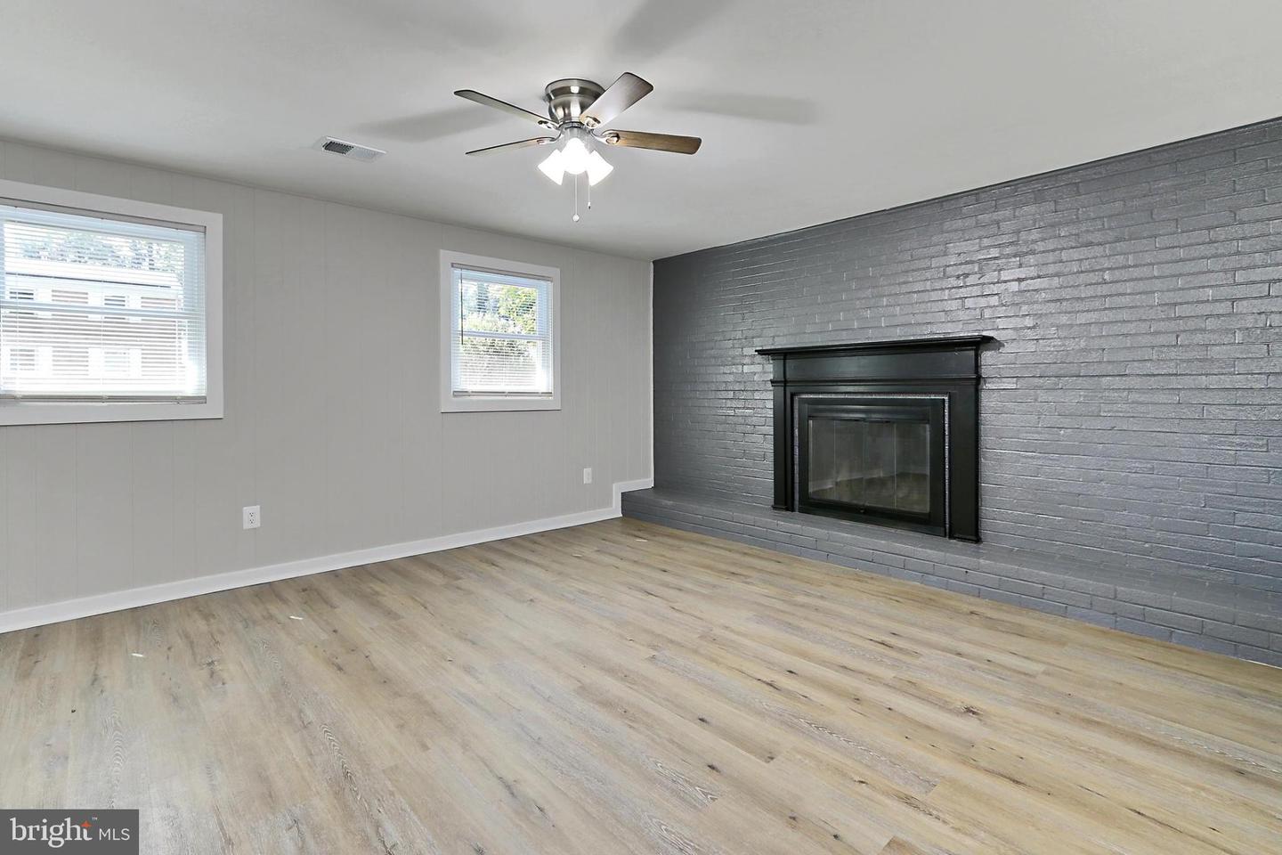 6500 RIVINGTON, SPRINGFIELD, Virginia 22152, 5 Bedrooms Bedrooms, 13 Rooms Rooms,3 BathroomsBathrooms,Residential,For sale,6500 RIVINGTON,VAFX2257818 MLS # VAFX2257818