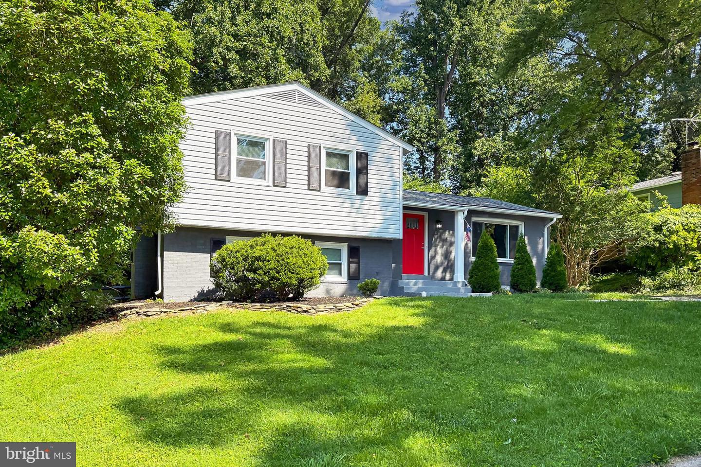 6500 RIVINGTON, SPRINGFIELD, Virginia 22152, 5 Bedrooms Bedrooms, 13 Rooms Rooms,3 BathroomsBathrooms,Residential,For sale,6500 RIVINGTON,VAFX2257818 MLS # VAFX2257818