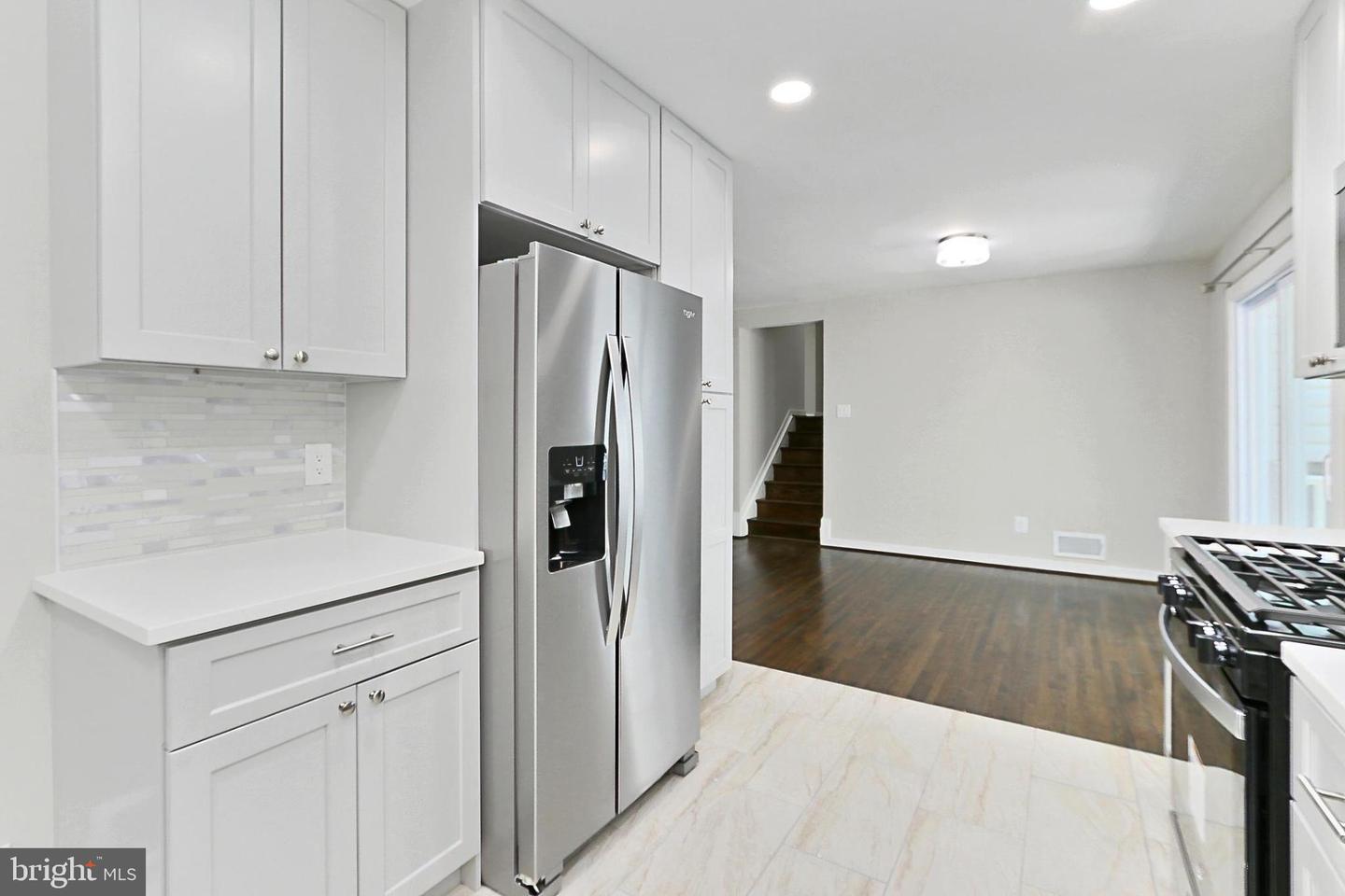 6500 RIVINGTON, SPRINGFIELD, Virginia 22152, 5 Bedrooms Bedrooms, 13 Rooms Rooms,3 BathroomsBathrooms,Residential,For sale,6500 RIVINGTON,VAFX2257818 MLS # VAFX2257818