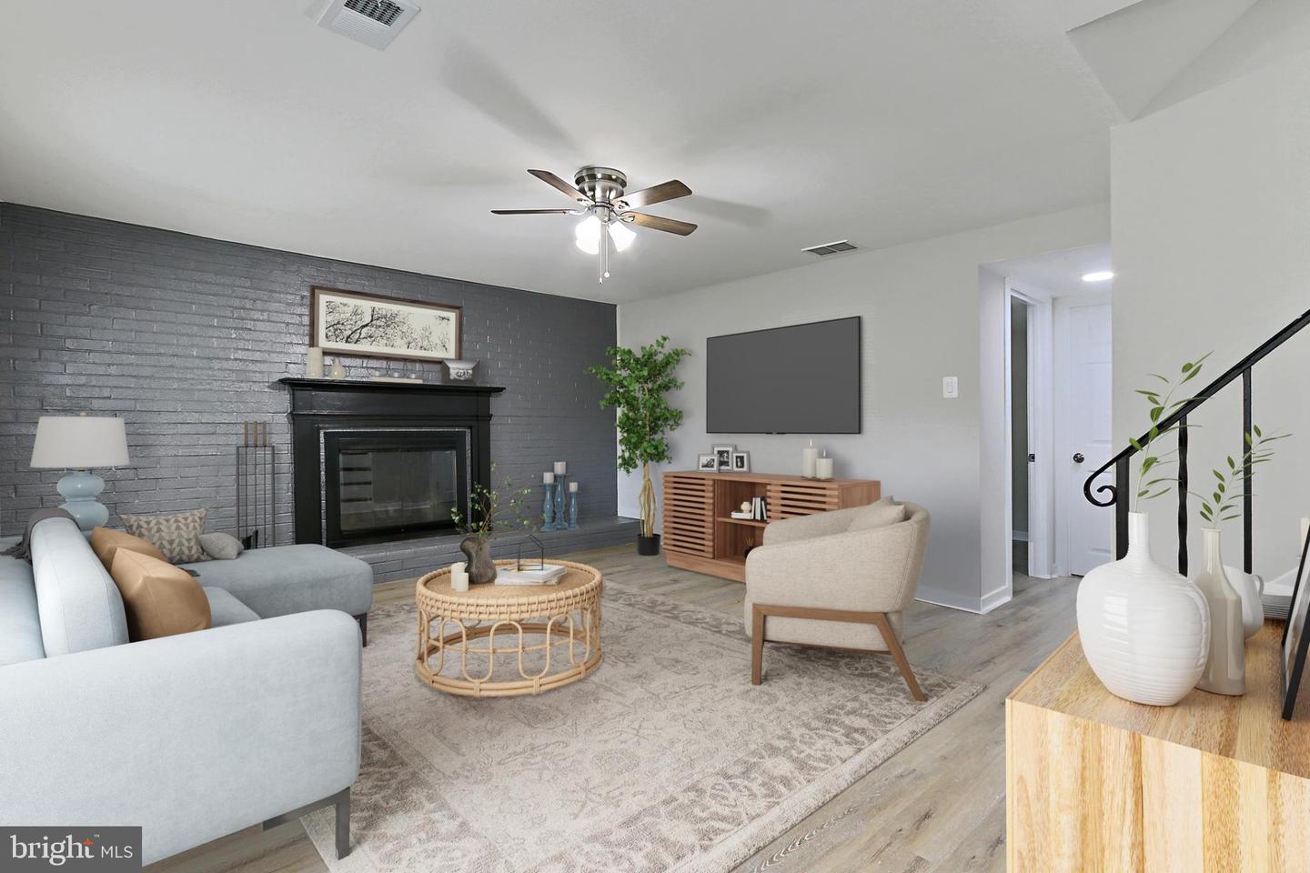 6500 RIVINGTON, SPRINGFIELD, Virginia 22152, 5 Bedrooms Bedrooms, 13 Rooms Rooms,3 BathroomsBathrooms,Residential,For sale,6500 RIVINGTON,VAFX2257818 MLS # VAFX2257818