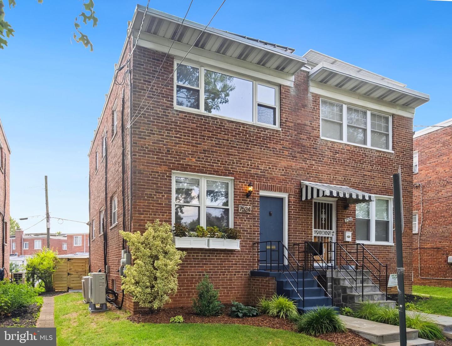 7524 EASTERN AVE NW, WASHINGTON, District Of Columbia 20012, 4 Bedrooms Bedrooms, ,2 BathroomsBathrooms,Residential,For sale,7524 EASTERN AVE NW,DCDC2212292 MLS # DCDC2212292