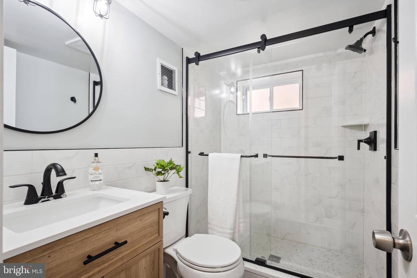 7524 EASTERN AVE NW, WASHINGTON, District Of Columbia 20012, 4 Bedrooms Bedrooms, ,2 BathroomsBathrooms,Residential,For sale,7524 EASTERN AVE NW,DCDC2212292 MLS # DCDC2212292