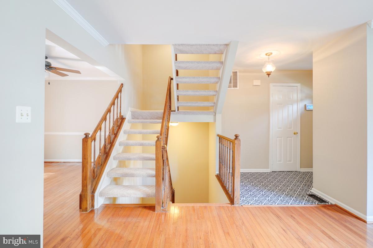 5717 EDGEWATER OAK CT, BURKE, Virginia 22015, 3 Bedrooms Bedrooms, ,2 BathroomsBathrooms,Residential,For sale,5717 EDGEWATER OAK CT,VAFX2257840 MLS # VAFX2257840