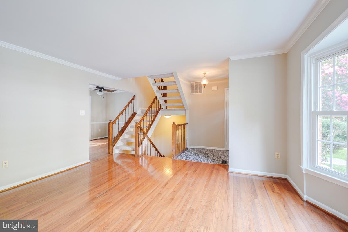 5717 EDGEWATER OAK CT, BURKE, Virginia 22015, 3 Bedrooms Bedrooms, ,2 BathroomsBathrooms,Residential,For sale,5717 EDGEWATER OAK CT,VAFX2257840 MLS # VAFX2257840