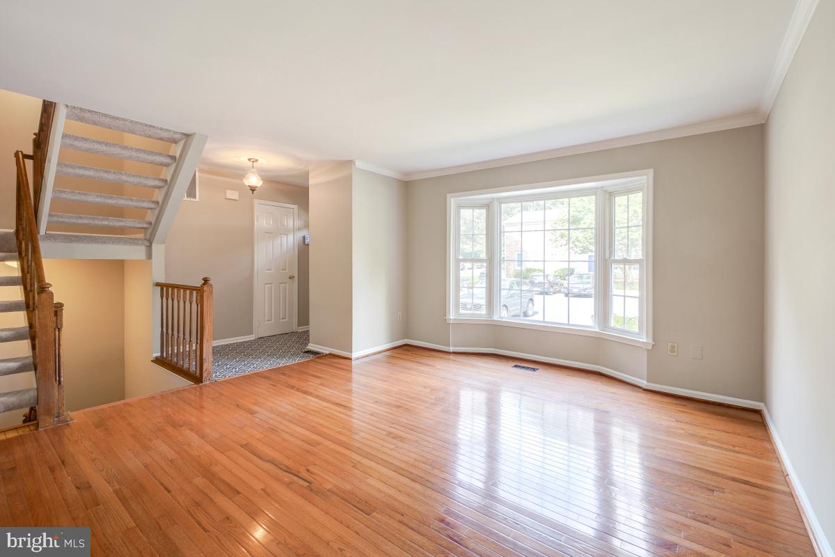 5717 EDGEWATER OAK CT, BURKE, Virginia 22015, 3 Bedrooms Bedrooms, ,2 BathroomsBathrooms,Residential,For sale,5717 EDGEWATER OAK CT,VAFX2257840 MLS # VAFX2257840