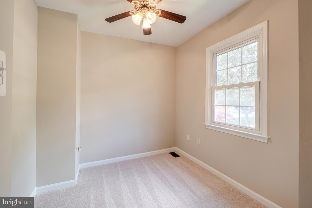5717 EDGEWATER OAK CT, BURKE, Virginia 22015, 3 Bedrooms Bedrooms, ,2 BathroomsBathrooms,Residential,For sale,5717 EDGEWATER OAK CT,VAFX2257840 MLS # VAFX2257840