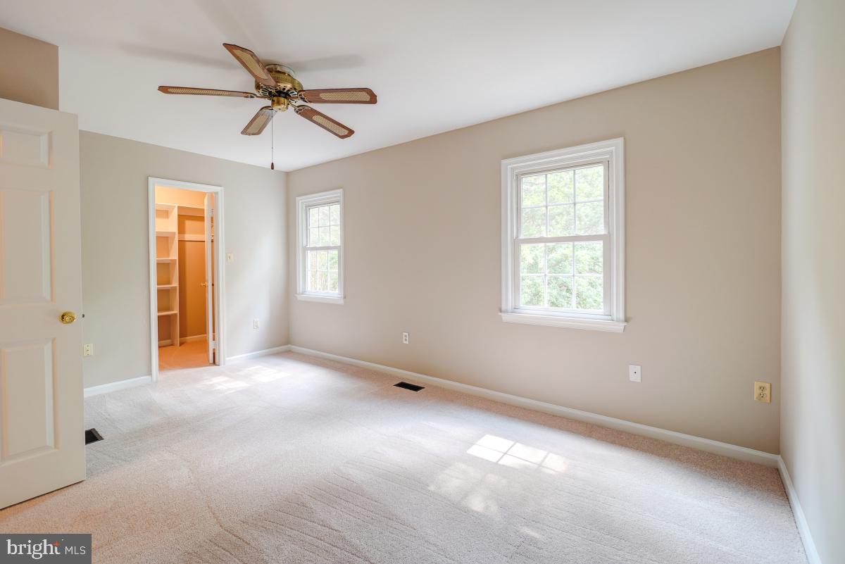 5717 EDGEWATER OAK CT, BURKE, Virginia 22015, 3 Bedrooms Bedrooms, ,2 BathroomsBathrooms,Residential,For sale,5717 EDGEWATER OAK CT,VAFX2257840 MLS # VAFX2257840