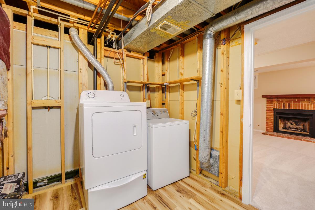 5717 EDGEWATER OAK CT, BURKE, Virginia 22015, 3 Bedrooms Bedrooms, ,2 BathroomsBathrooms,Residential,For sale,5717 EDGEWATER OAK CT,VAFX2257840 MLS # VAFX2257840