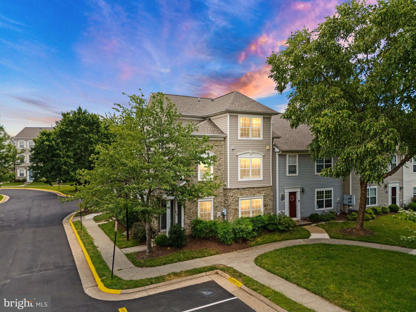 43573 PATCHING POND SQ, ASHBURN, Virginia 20147, 3 Bedrooms Bedrooms, ,2 BathroomsBathrooms,Residential,For sale,43573 PATCHING POND SQ,VALO2103250 MLS # VALO2103250