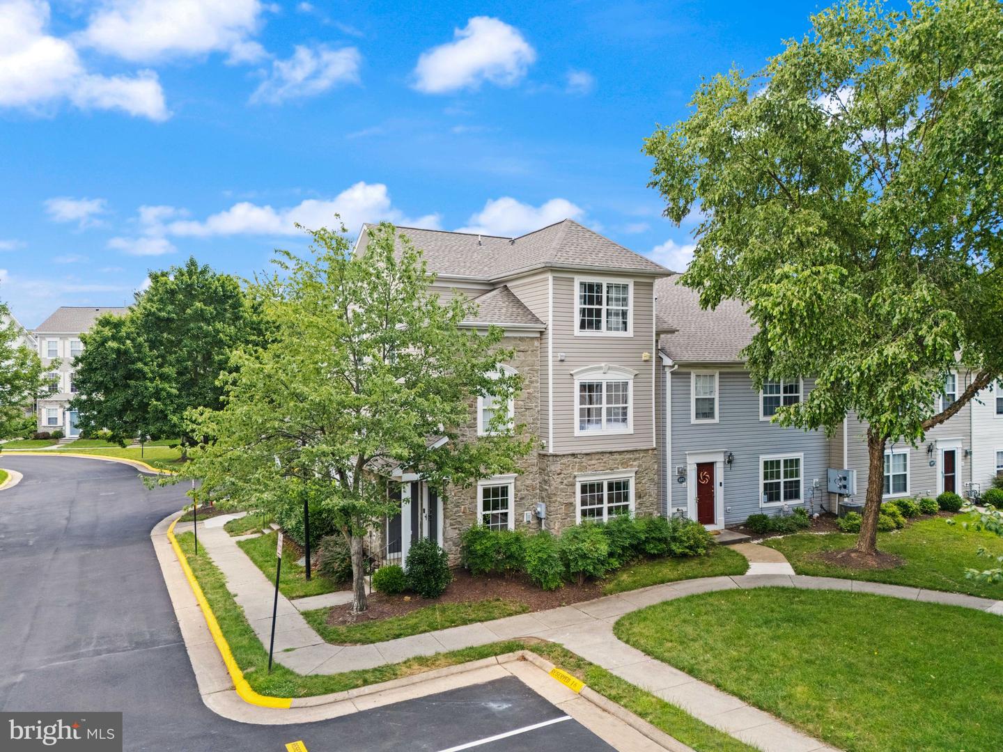 43573 PATCHING POND SQ, ASHBURN, Virginia 20147, 3 Bedrooms Bedrooms, ,2 BathroomsBathrooms,Residential,For sale,43573 PATCHING POND SQ,VALO2103250 MLS # VALO2103250