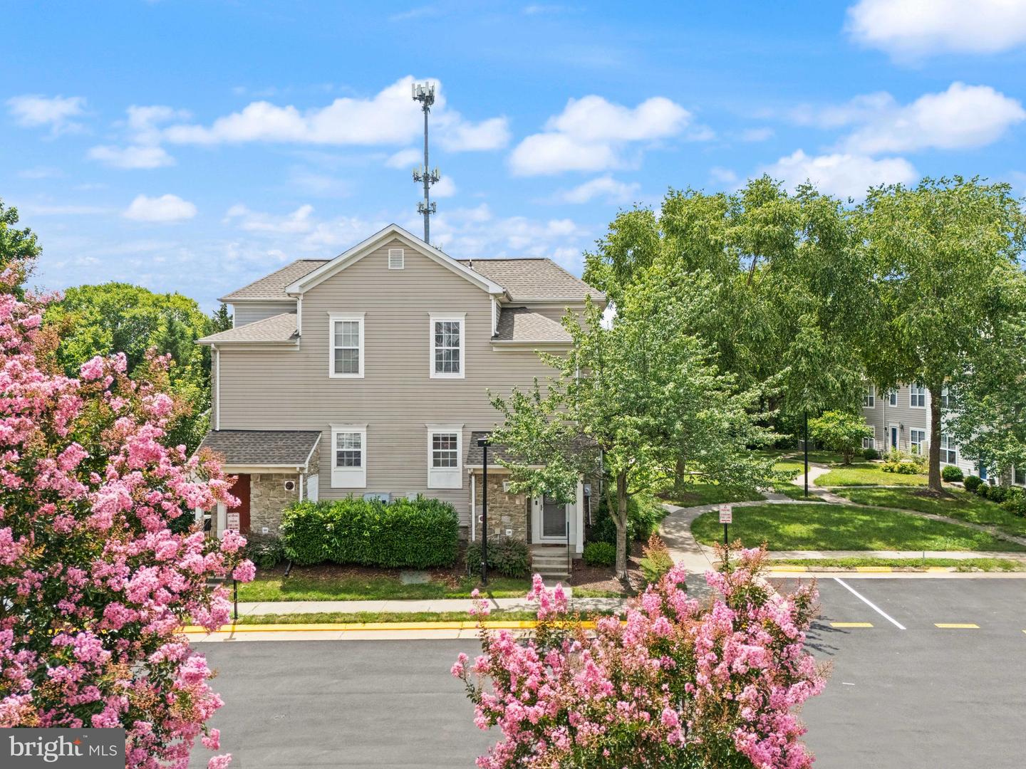 43573 PATCHING POND SQ, ASHBURN, Virginia 20147, 3 Bedrooms Bedrooms, ,2 BathroomsBathrooms,Residential,For sale,43573 PATCHING POND SQ,VALO2103250 MLS # VALO2103250