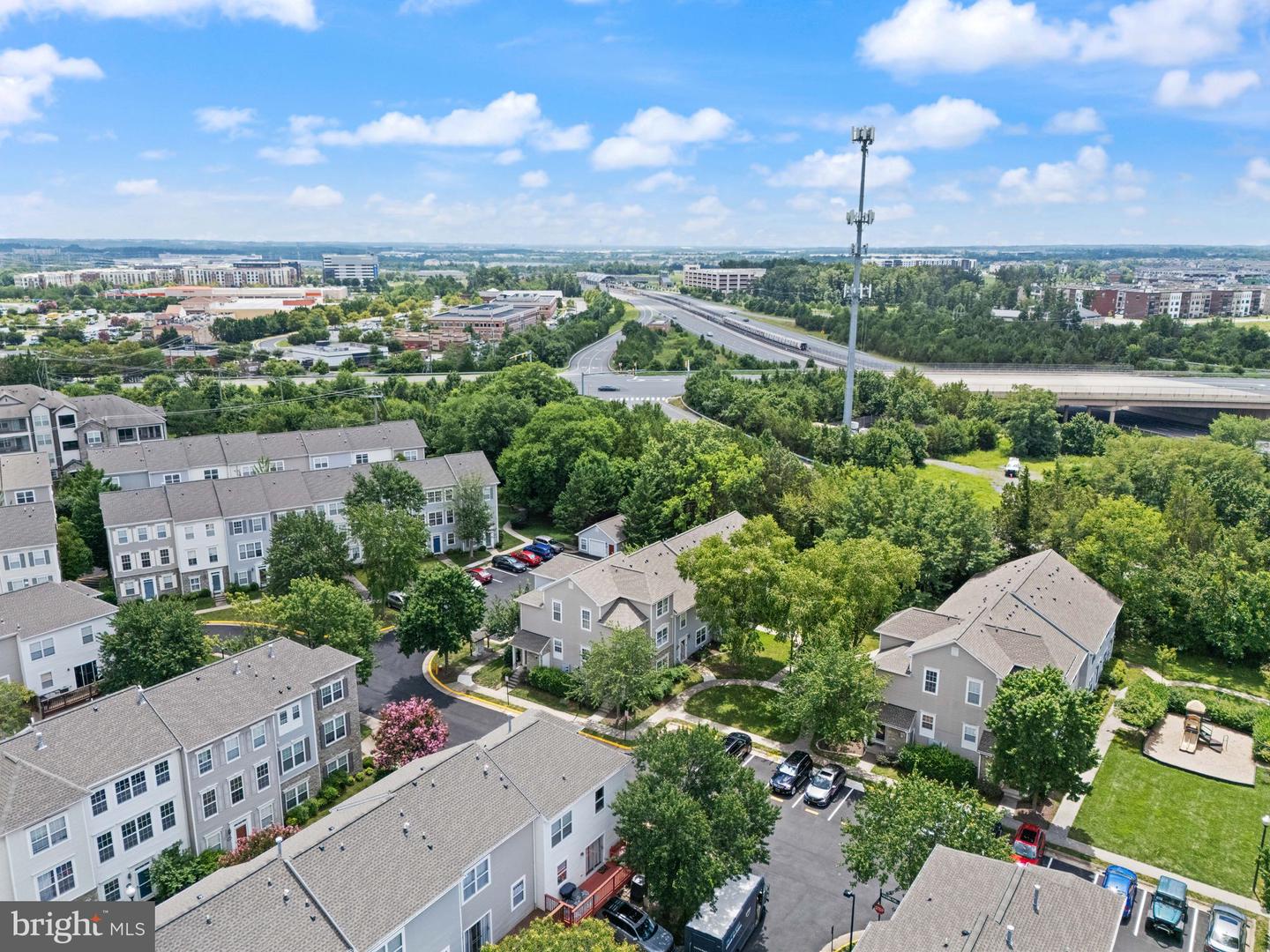 43573 PATCHING POND SQ, ASHBURN, Virginia 20147, 3 Bedrooms Bedrooms, ,2 BathroomsBathrooms,Residential,For sale,43573 PATCHING POND SQ,VALO2103250 MLS # VALO2103250