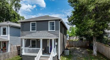 903 CHARLTON AVE, CHARLOTTESVILLE, Virginia 22903, 3 Bedrooms Bedrooms, ,2 BathroomsBathrooms,Residential,903 CHARLTON AVE,667255 MLS # 667255