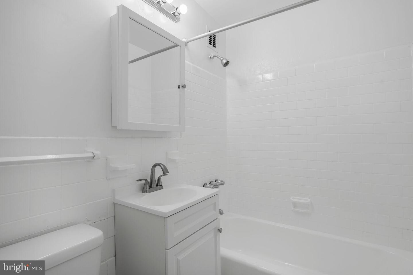 1121 ARLINGTON BLVD #342, ARLINGTON, Virginia 22209, 1 Bedroom Bedrooms, ,1 BathroomBathrooms,Residential,For sale,1121 ARLINGTON BLVD #342,VAAR2061478 MLS # VAAR2061478