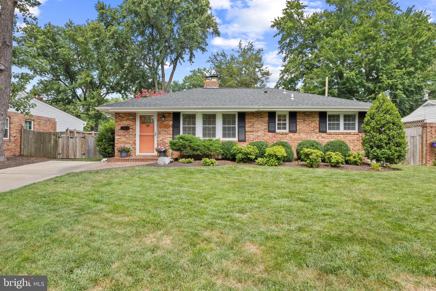 7935 WELLINGTON RD, ALEXANDRIA, Virginia 22308, 3 Bedrooms Bedrooms, ,2 BathroomsBathrooms,Residential,For sale,7935 WELLINGTON RD,VAFX2257924 MLS # VAFX2257924